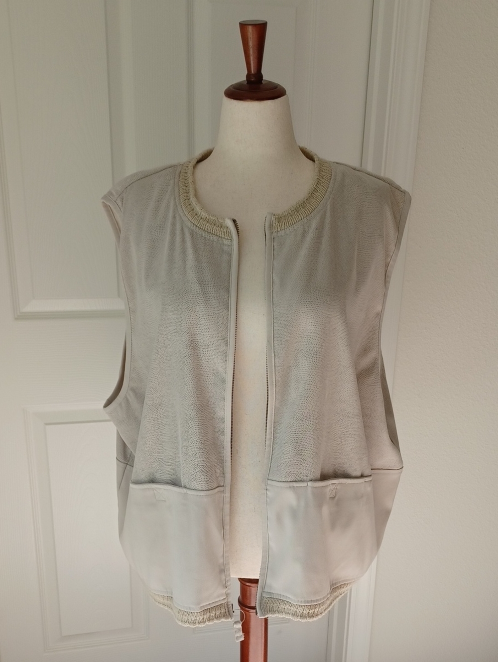 Koret Neutral Beige Knit Vest 3X